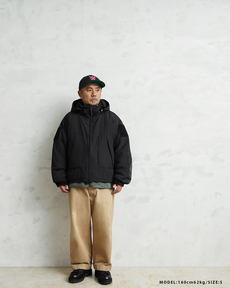 新品 Beyond Clothing Primaloft Pertexジャケット 新品 Beyond Clothing Primaloft Pertexジャケット Brand New